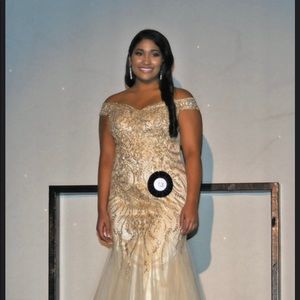 Meet your Posher, Taryn